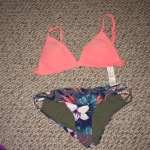 Hollister bathing suit set